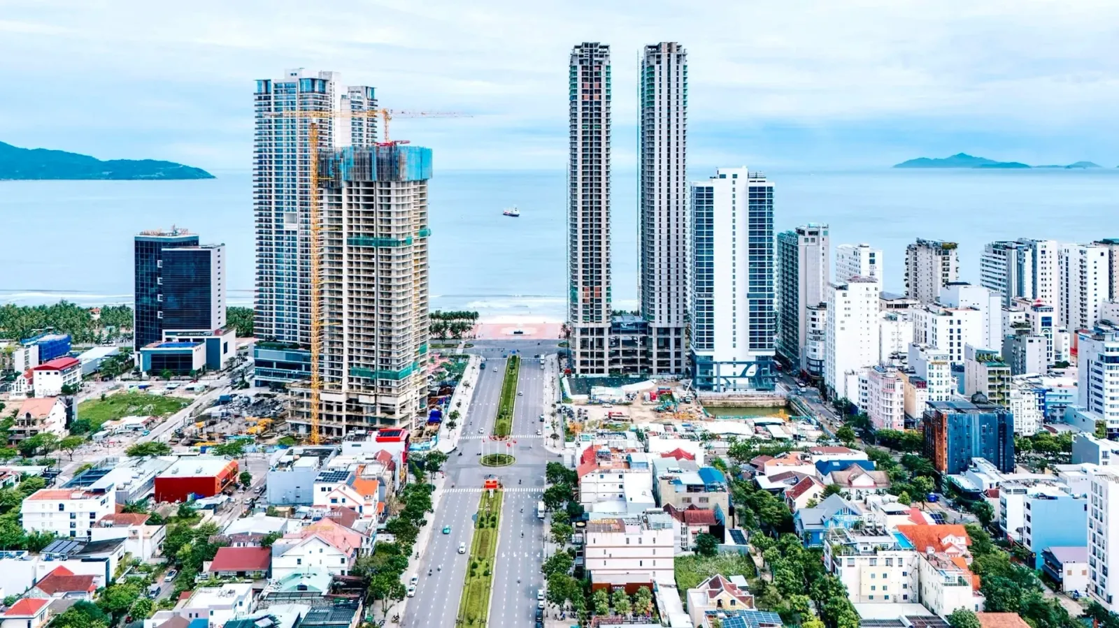 Không gian đô thị Đà Nẵng đang được mở rộng, tiếp thêm động lực cho thị trường bất động sản.